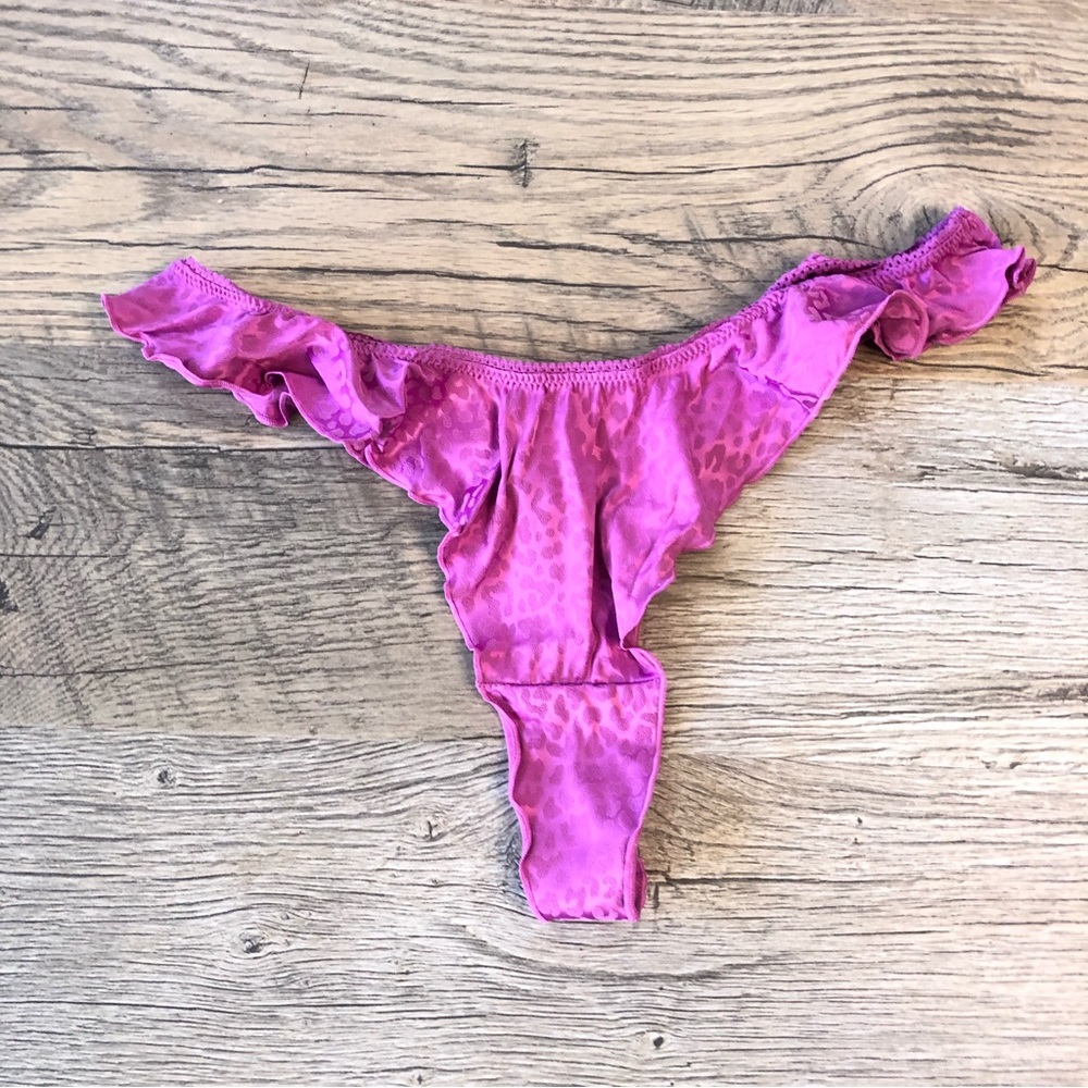 NWT Ruffle Pink Animal Print Underwear Medium